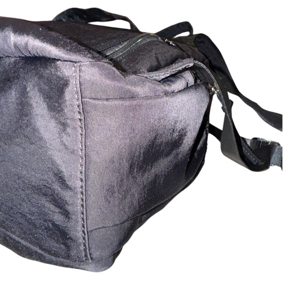 LULULEMON ATHLETICA black backpack -excellent condition - Picture 10 of 13